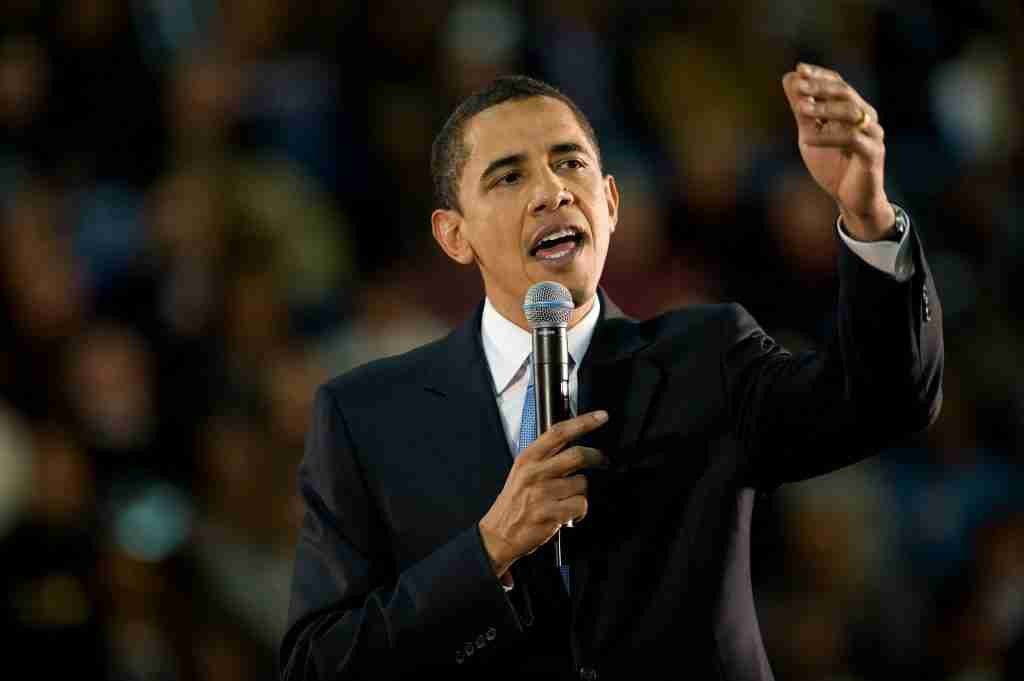 Obama Applauds “Poisoning Our Democracy” Remarks Aimed at Trump 1 356133 L