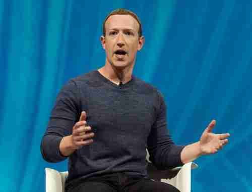 Zuckerberg Agrees with Bernie Sanders 'Billionaires Don't Deserve to have that Much Money' 4 Shutterstock