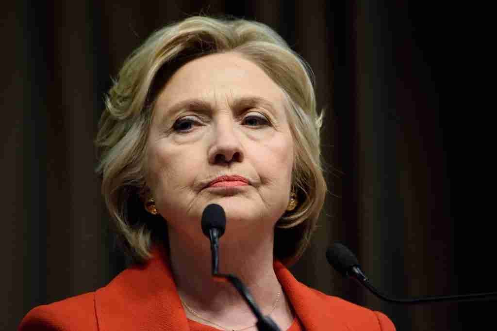 Hillary Clinton Destroys Bernie Sanders - “Nobody likes him or wants to work with him” 1 Shutterstock